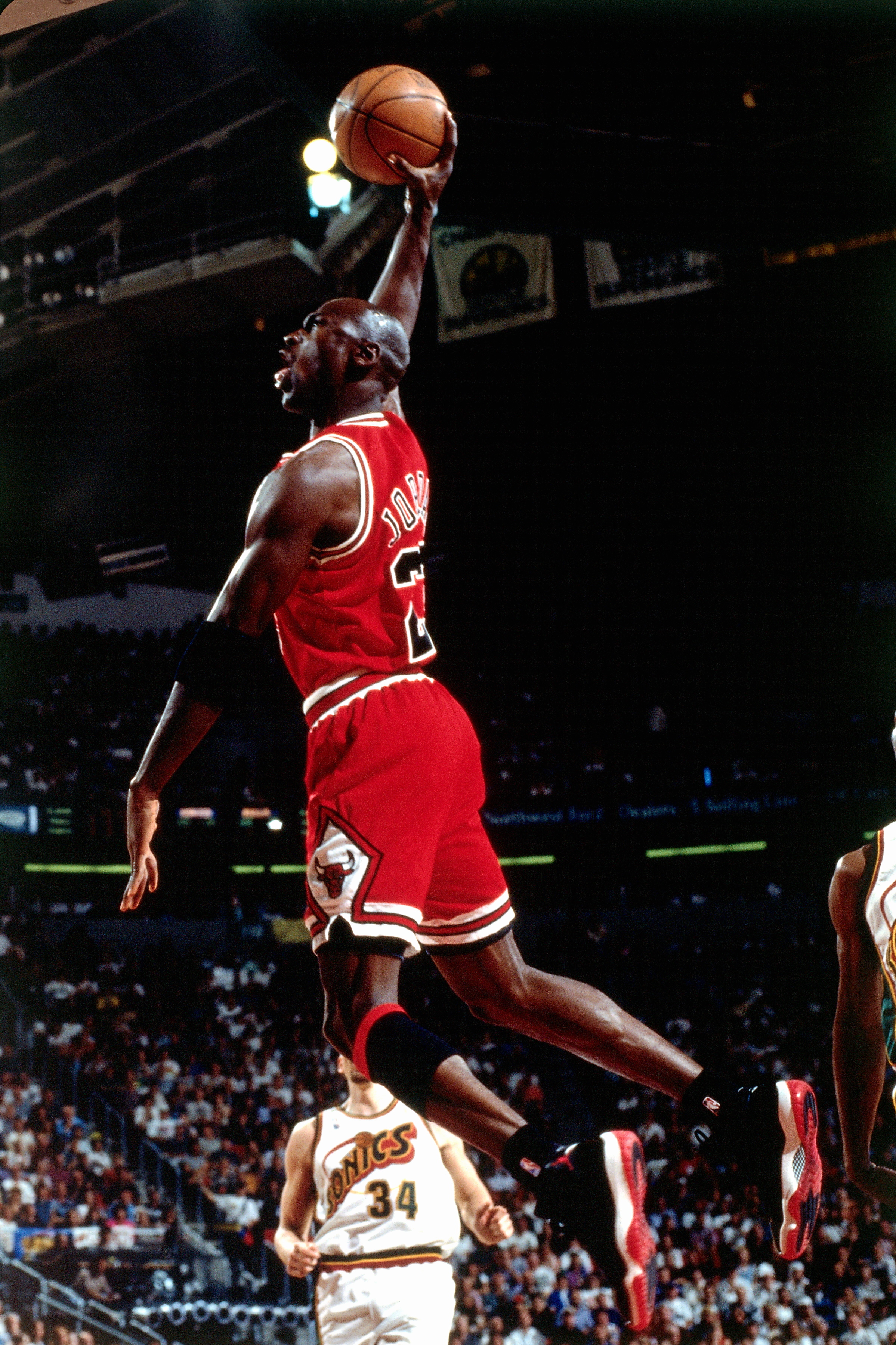 耐克/Nike Air Jordan 1 Mid SE “Multi-Color” 多色拼接AJ1乔丹一代中帮经典复古文化休闲运动篮球鞋 ...